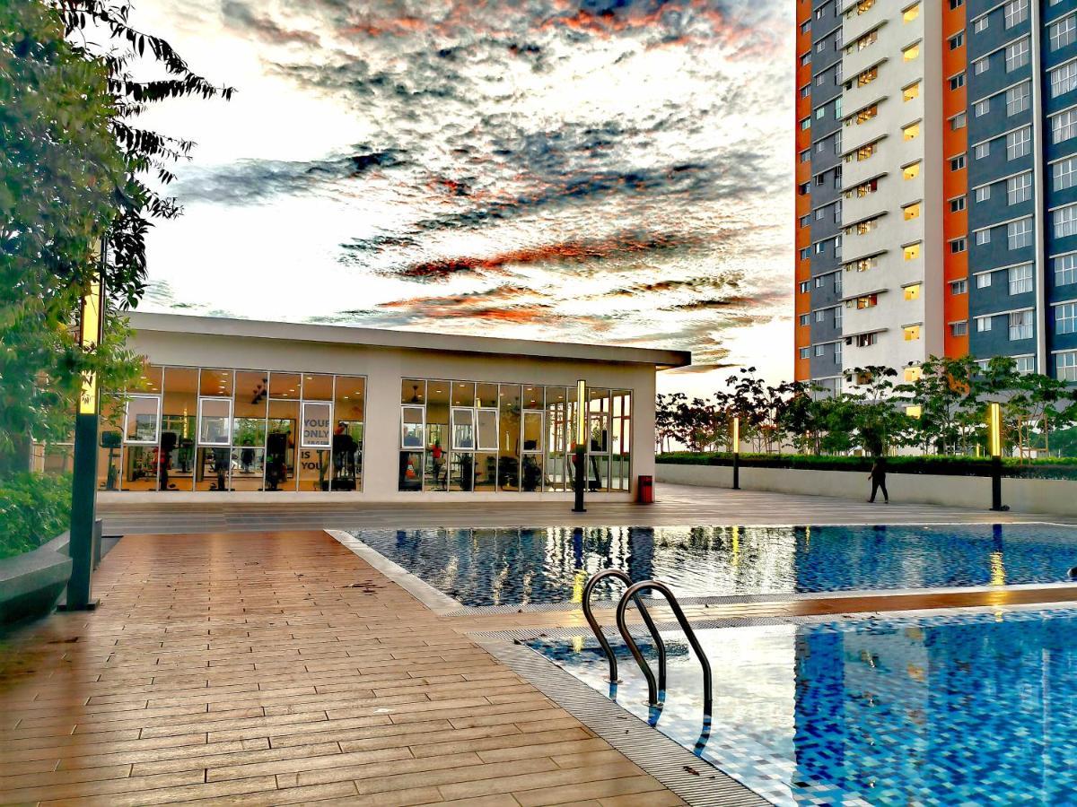 Alanis Residence 7 Pax @ Sepang Klia Kota Warisan Buitenkant foto